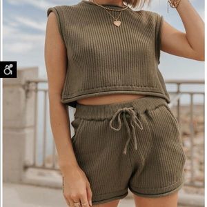 knit shorts